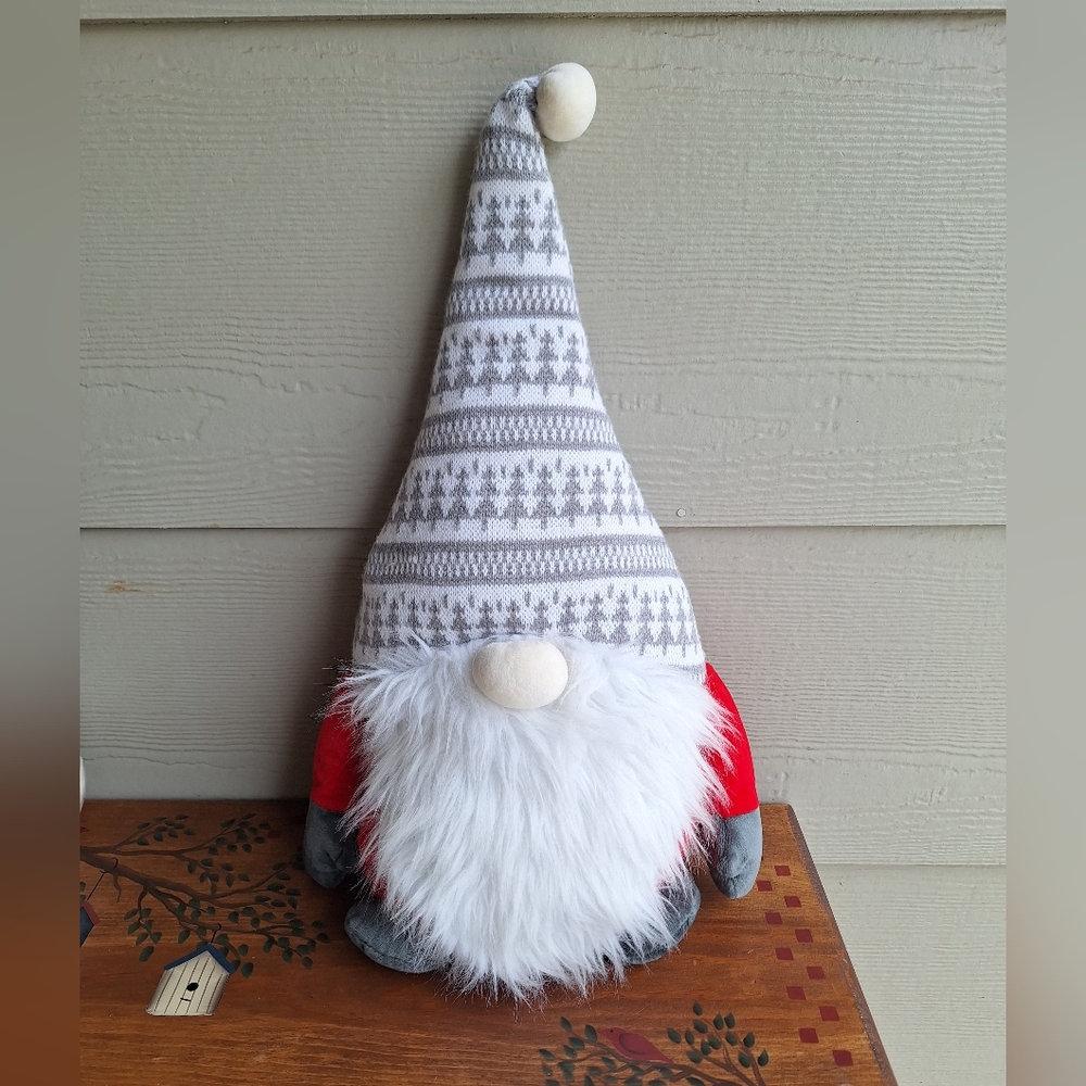 Heating pad gnome